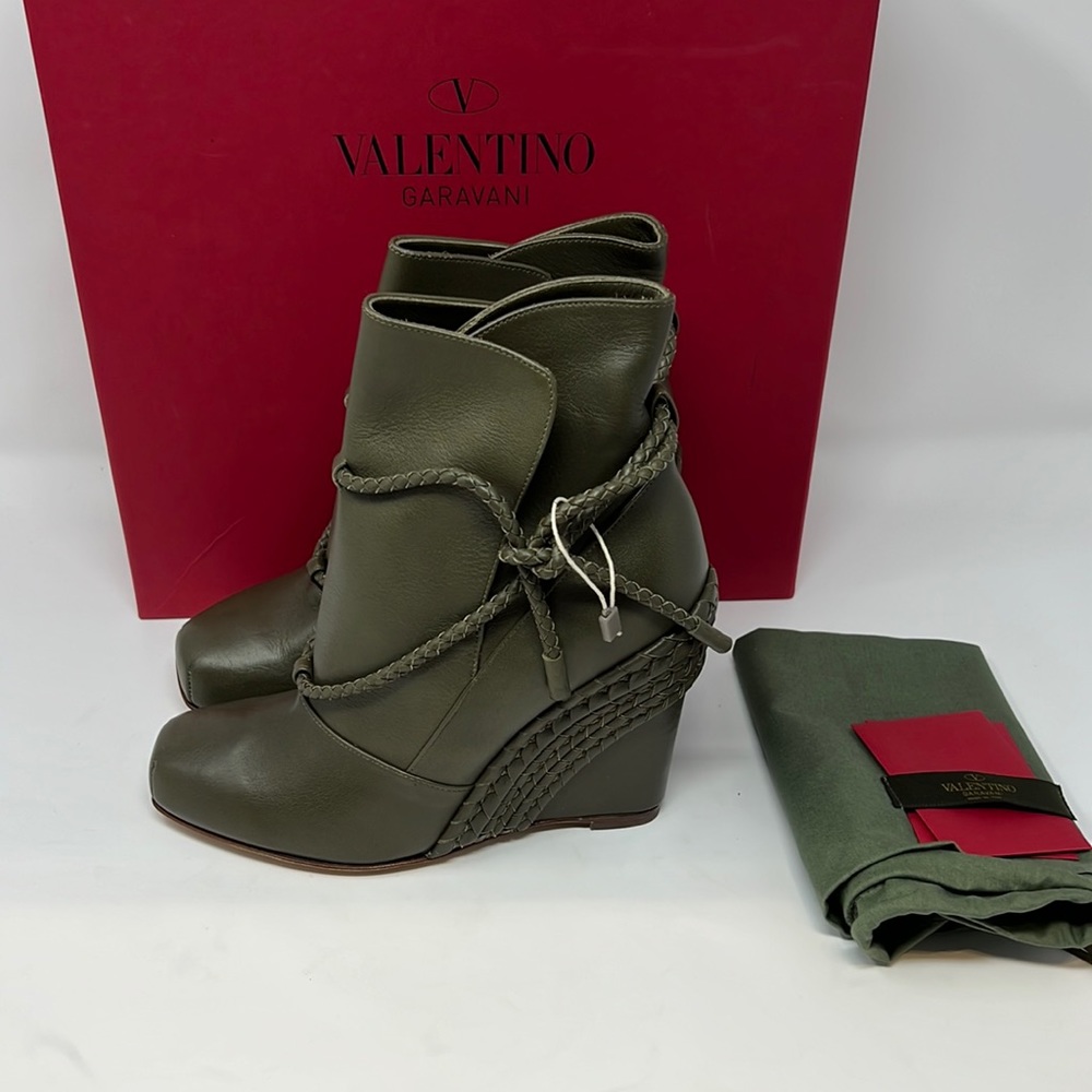 Valentino Garavani boots